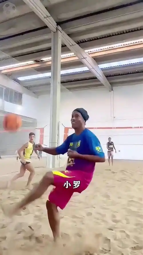 蒯纪闻在中