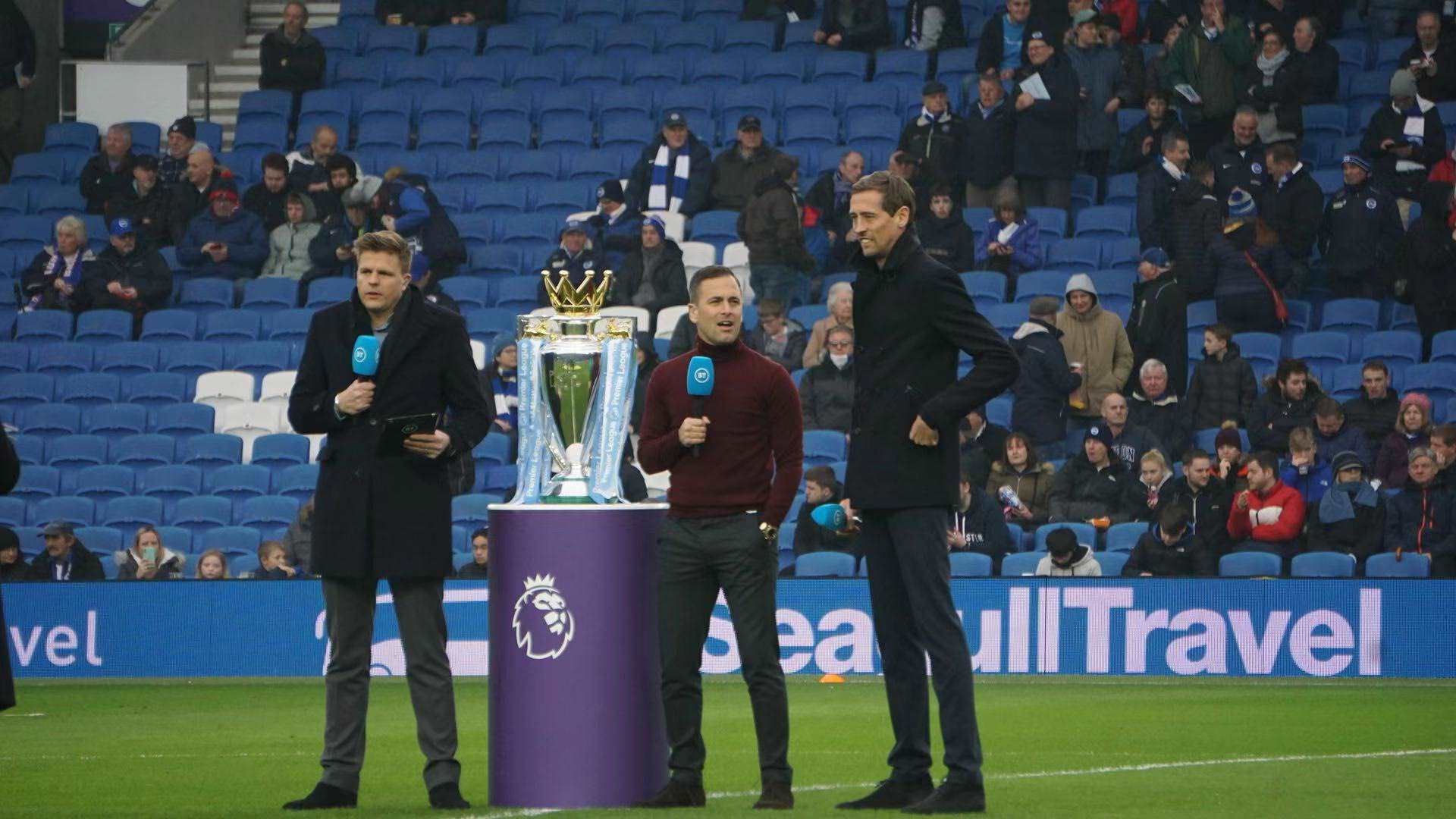 给予她们更 给予她们更