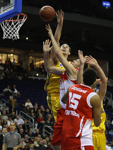 洲杯是由国 洲杯是由国